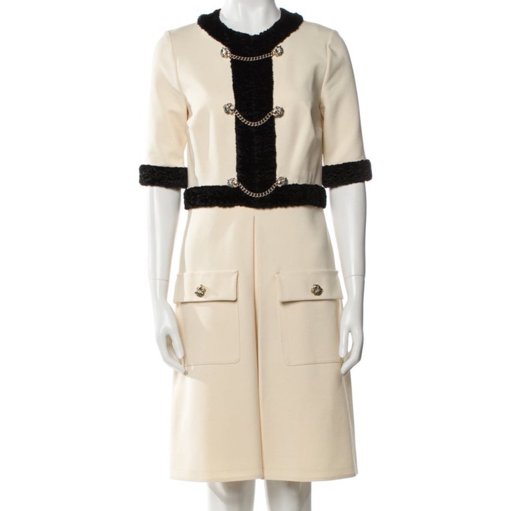 Gorgeous Gucci dress for sale! Stunning material gold tiger chain and buttons